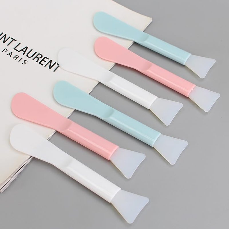 Wopanxye 30pack 2-in-1 Soft Silicone Brush, Cosmetic Spatula for Face Mask Cream Stick Plastic Tip Spoon Disposable Beauty Makeup Tool for Mixing, Sampling, Waxing, DIY Facial Mask Skincare, Reusable