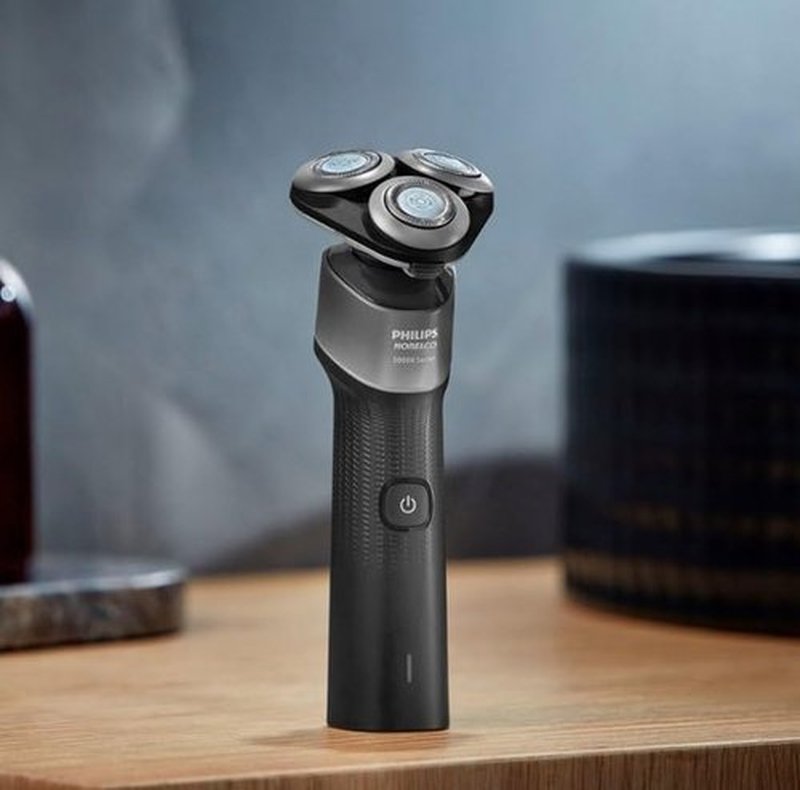 Philips Norelco X5004 Rechargeable Wet & Dry Shaver - Precision Trimmer for Ultimate Grooming