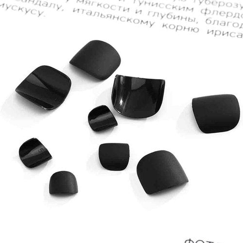 Outyua Black Square Fake Toenails Short Matte Press on Toe Nails Acrylic False Toes Nails with Designs Artificial Summer Beach Full Cover Toenail for Women 24 Pcs (Black)