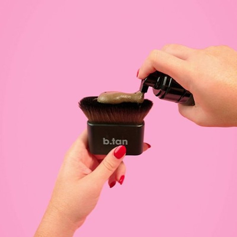 b.tan Self Tanning Kabuki Brush - Flawless Air Brush Applicator for Makeup & Cream, Big Fluffy Angled Top