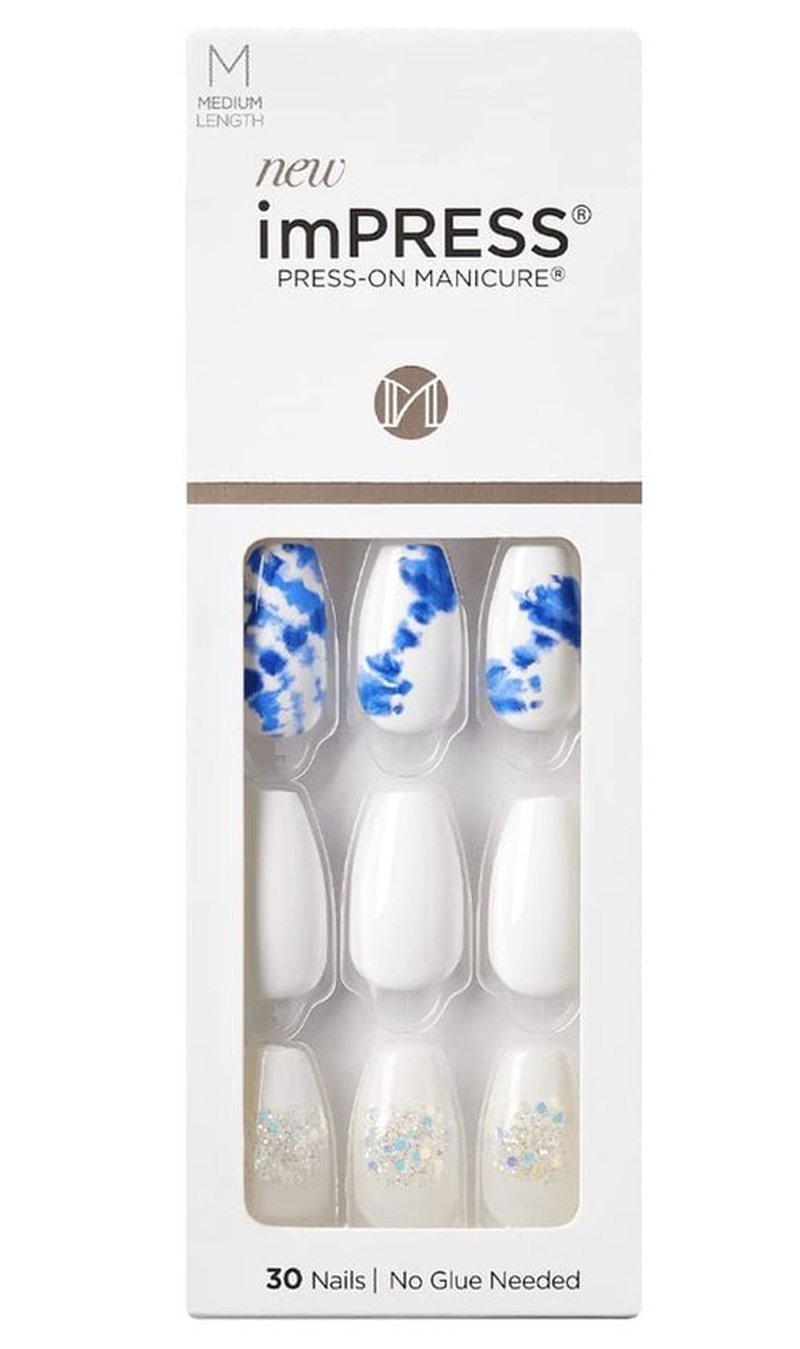 KISS Impress No Glue Mani 30 Pcs Press on Nails, White Nails with Glitter, Blue Tie-Dye Design, Medium Size, Coffin Shape Simple Peel & Press Easy Apply, Hassle-Free Removal, Essential Tools Included