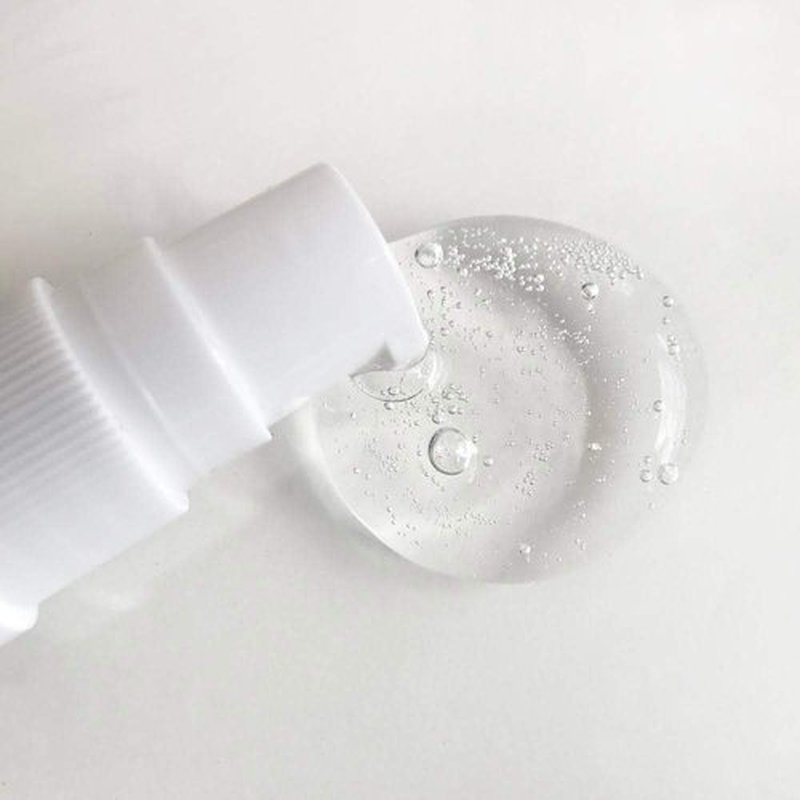 Mario Badescu Hyaluronic Dew Drops - Hydrating Gel-Serum for All Skin Types | 1 Fl Oz with Niacinamide & Botanical Extracts
