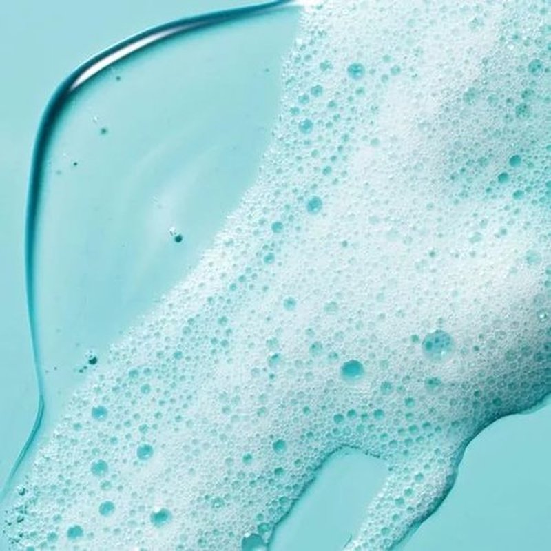 AVON Rosemary Mint Body Wash - Refreshing Cleanser for Invigorating Skin Care