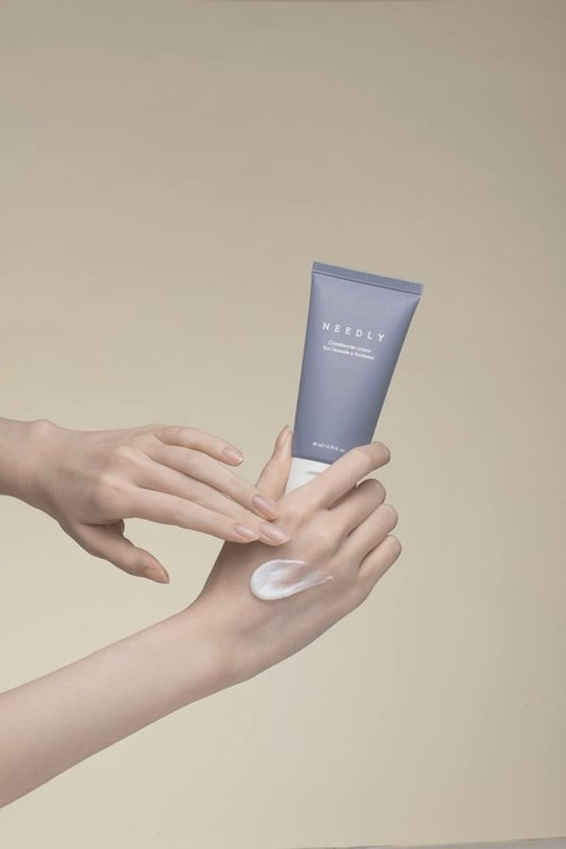 NEEDLY | Crossbarrier Cream | Intense moisturizing | Providing up to 100 hours of moisturization