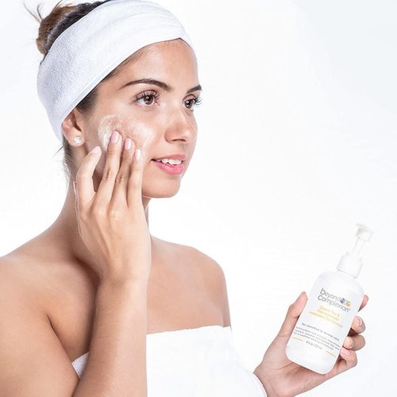 Regine Switzerland Green Tea & Pomegranate Face Wash - Antioxidant Gel Cleanser, 8 fl oz