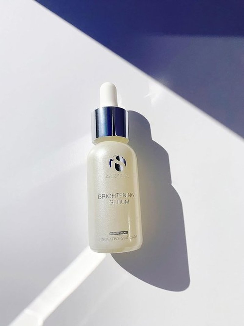 iS Clinical Brightening Serum - Radiant Skin Solution for Even Tone & Texture | 1 oz