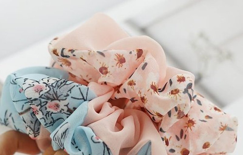 Elegant Floral Chiffon Hair Tie for Women – Soft and Stylish Scrunchie, Feminine Hair Accessory (2-Pink&Blue)