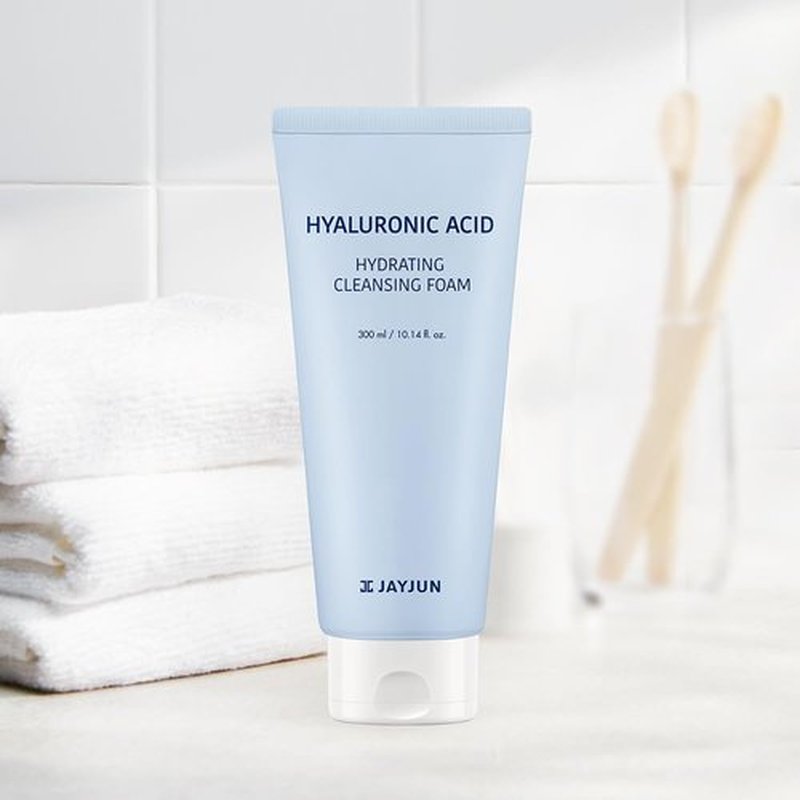 JAYJUN Hyaluronic Acid Hydrating Cleansing Foam 300 mL (10.1 fl. oz) - 8-Type Hyaluronic Acid Moisturizing Face Wash, Skin-Comfort Cleanser, Korean Hydrating Facial Cleanser