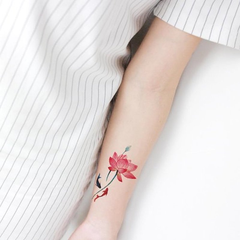 Oottati 6 Sheets Watercolor Lotus Temporary Tattoos for Women, Pink Red Purple Blue Lotus Flower Koi Fish Fake Tattoo Stickers, Waterproof Long Lasting Body Art for Arm Back