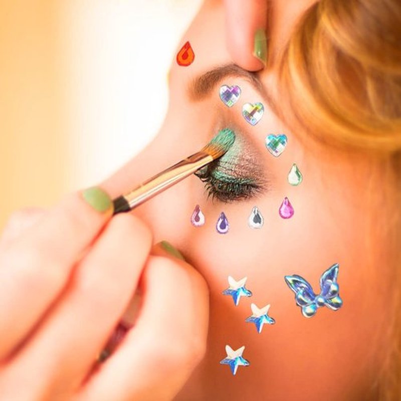 Le Fu Li 9 Sheets Eye Body Face Gems Makeup Jewels Rhinestone Stickers Self Adhesive Crystal Rainbow Makeup Diamonds Face Stick Gems for Women Festival Accessory and Nail Art Decorations