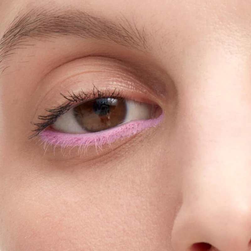 Victoria Beckham EyeWear Longwear Eyeshadow Stick - Vibrant Macaron Color for All-Day Wear