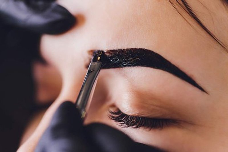 Existing Beauty Dual-Ended Eyebrow & Lash Tint Brush - Angled Tip & Spoolie Comb for Perfect Application