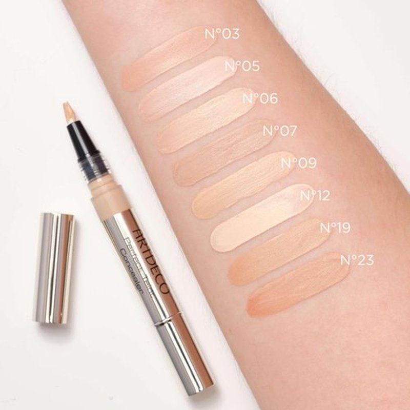 ARTDECO Perfect Teint Concealer - Neutral Light N°12 - Light-Reflecting Concealer with Brush Applicator - No Signs of Tiredness - Medium Coverage - Water-Resistant - Long Lasting - Makeup - 0.07 Fl Oz