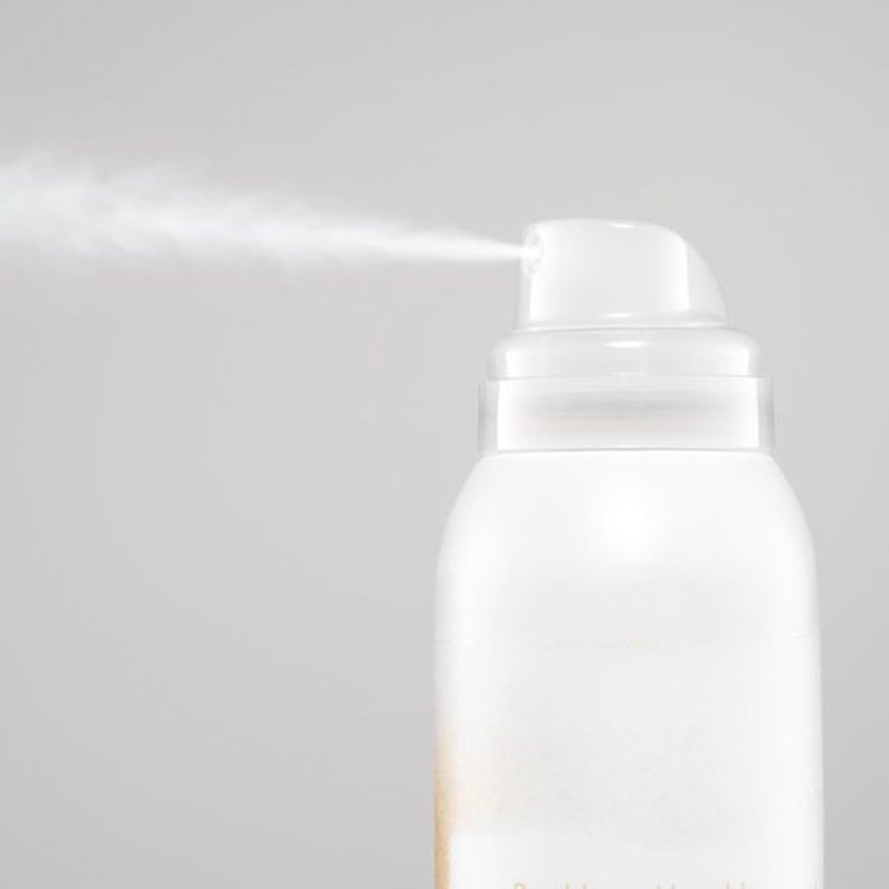 Bumble and bumble. Blondish Tinted Dry Shampoo - Adds Volume & Root Coverage | Blonde Tint, 4.4 Ounce