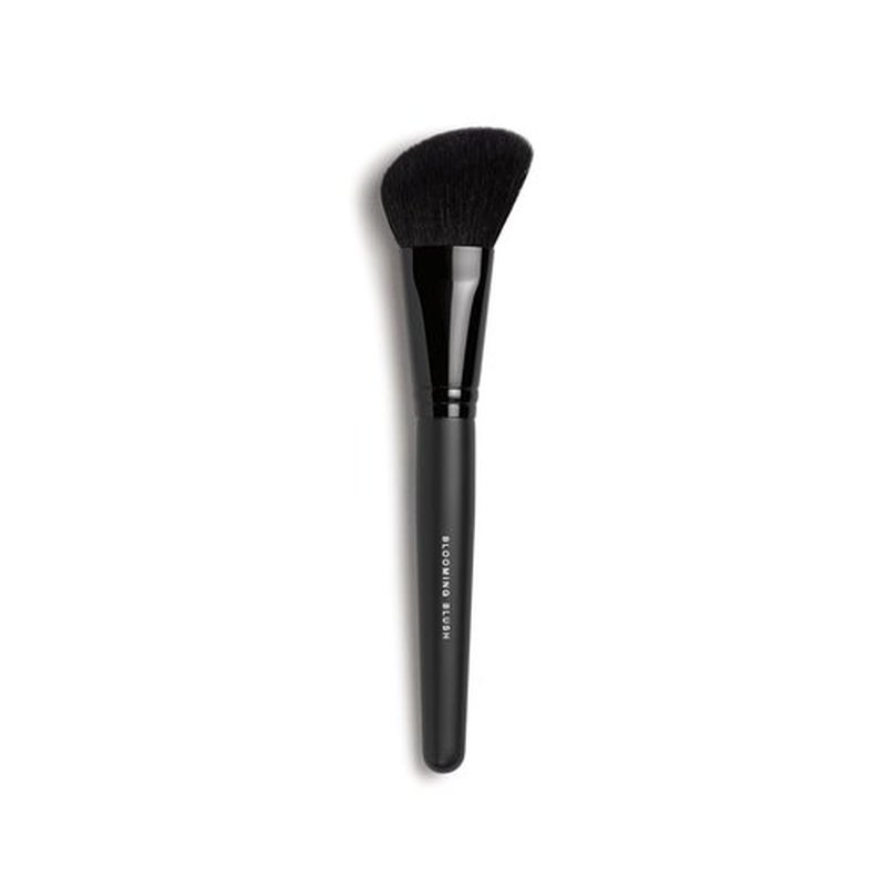bareMinerals Blush Brush - Angled Design for Blushes & Bronzers | Vegan Synthetic Fibers