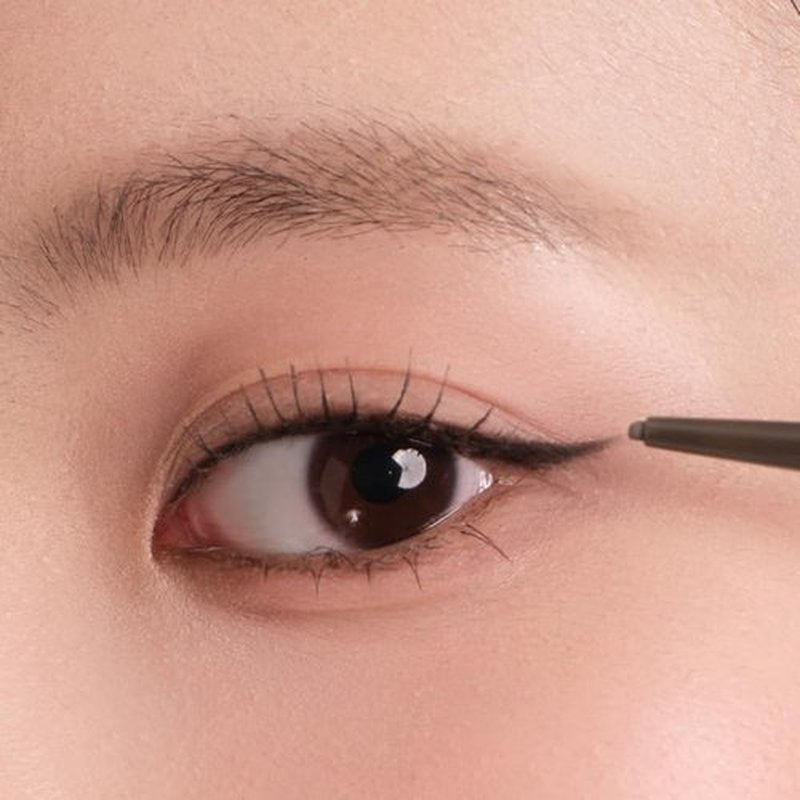 JUDYDOLL Ultrafine Eyeliner Gel Pencil - Smudge-Proof & Water-Resistant, Smooth Glide Formula (01 Black Brown)