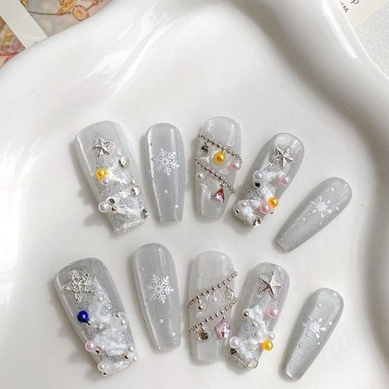 Coffin Shaped Cat Eye Press on Nails - Cateye Saint Christmas White Tree | Ballerina Artificial False Nails, Glossy White Fake Nails with 3D Pearls & Snow, Salon Quality Reusable Nails Kit (Size M)