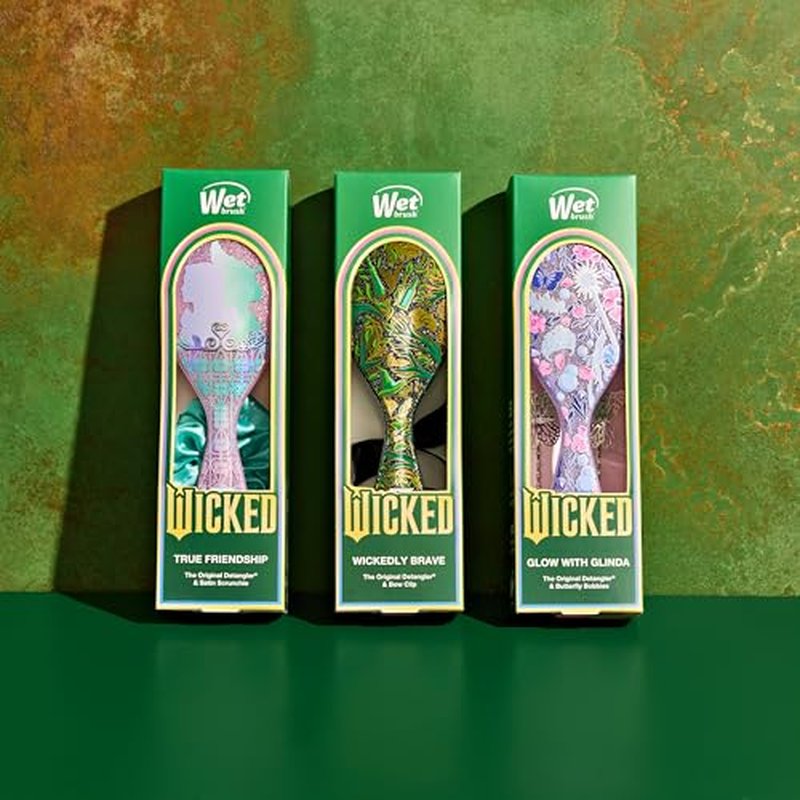 Wet Brush Original Detangler Hair Brush Elphaba (Wicked For Good) Kit - Ultra-Soft IntelliFlex Bristles - Detangling Brush Glides Through Tangles For All Hair Types (Wet & Dry) - 1 Brush & 1 Bow