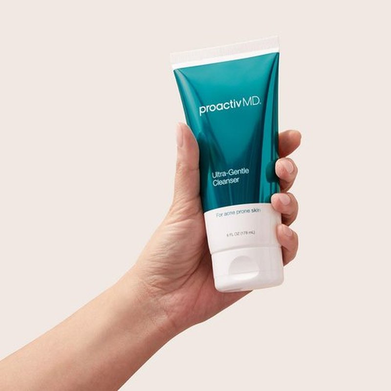 ProactivMD Ultra Gentle Face Cleanser - Soothing Daily Wash for Sensitive Skin | 6 oz Green Tea Formula