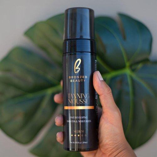 Self Tanning Mousse - Medium | 6.76 Fl Oz - Vitamin E & Aloe Vera Infused for a Natural Glow