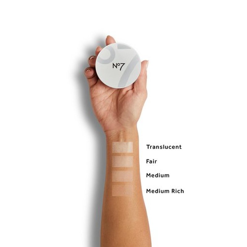 No7 Flawless Finish Loose Setting Powder - Mattifying & Blurring Setting Powder to Set Makeup for a Shine-Free, Airbrush Finish - Helps Soften the Appearance of Fine Lines - Fair (0.71 oz)