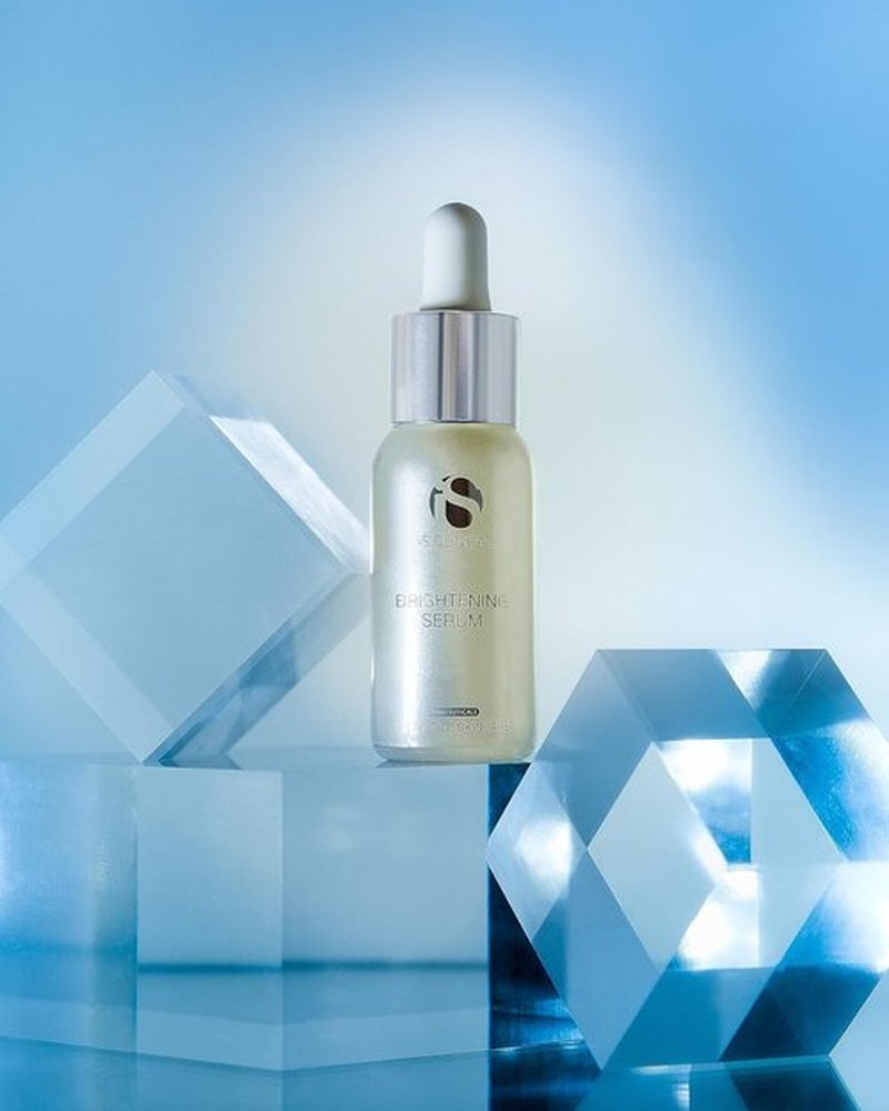 iS Clinical Brightening Serum - Radiant Skin Solution for Even Tone & Texture | 1 oz