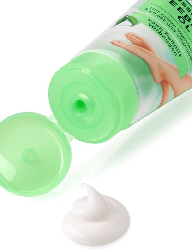 Balea Foot Cream - Tea Tree & Vine Leaf Extract for Nourished Skin | Pack of 2, Made in Germany