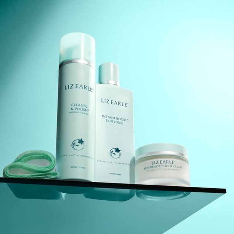Liz Earle Instant Boost Skin Tonic | Hydrating Face Toner with Aloe Vera & Calendula for Dry Skin (200 ml)