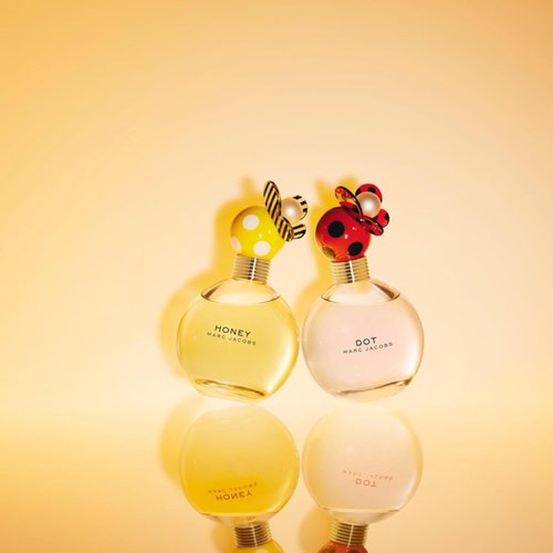 Marc Jacobs Dot Eau de Parfum - Floral Women's Fragrance with Red Berries, Jasmine & Coconut Water