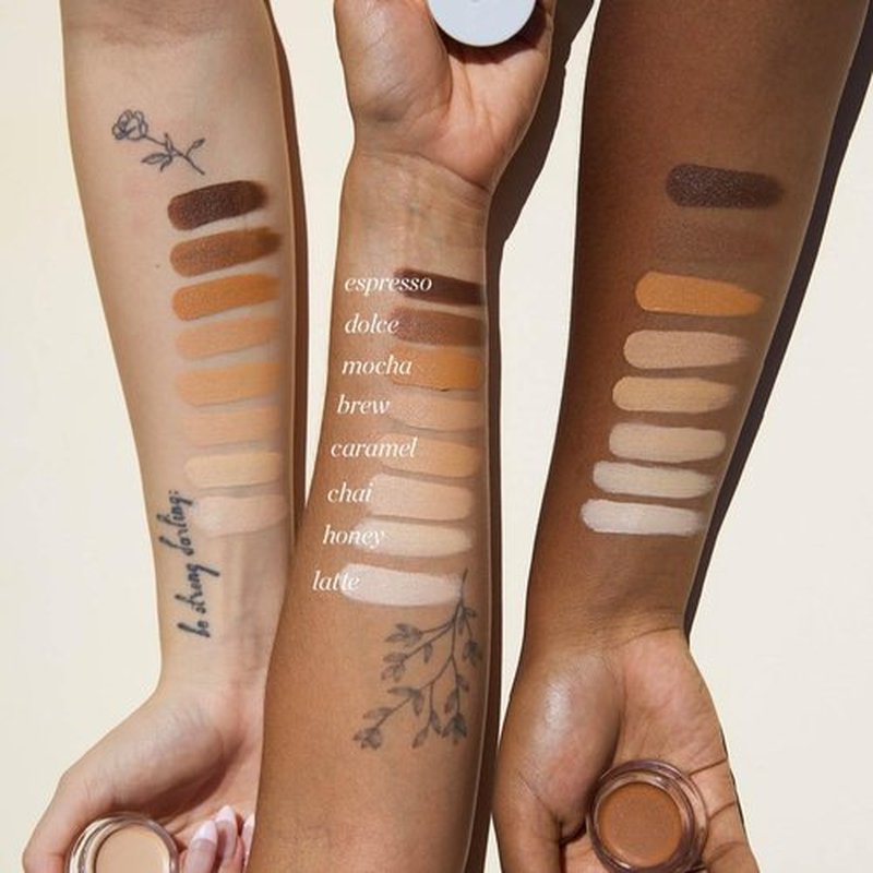 Ere Perez - Natural Arnica All-Cover Pot Concealer | Med-Full Coverage, Satin Finish, Calming, Nourishing | Vegan, Cruelty-Free, Clean Beauty (Dolce, 0.18 oz | 5 g)