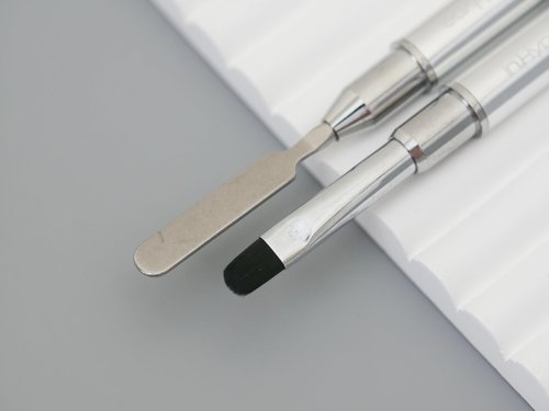 In.Hype Universal Double Sided Gel Oval Brush (6mm x 10 mm) + Liner 9mm