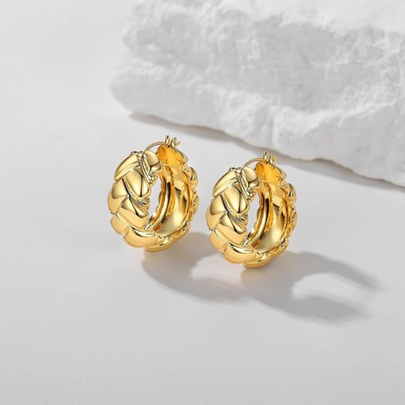 **Skiennix 18K Gold Plated Chunky Hoop Earrings - Stylish Thick Statement Jewelry for Women**