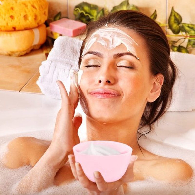 FERCAISH 4Pcs Diy Face Mask Mixing Bowl, Microwavable Silicone Facial Mud Bowl Cosmetic Beauty Tool for Home Salon(Small)