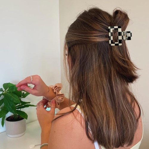 Atoden Checkered Hair Clips for Thick Thin Hair 4Pcs Large Medium Small Square Claw Clips Non Slip Strong Hold Jaw Clips Y2K Hair Accessories for Women Girls Black White