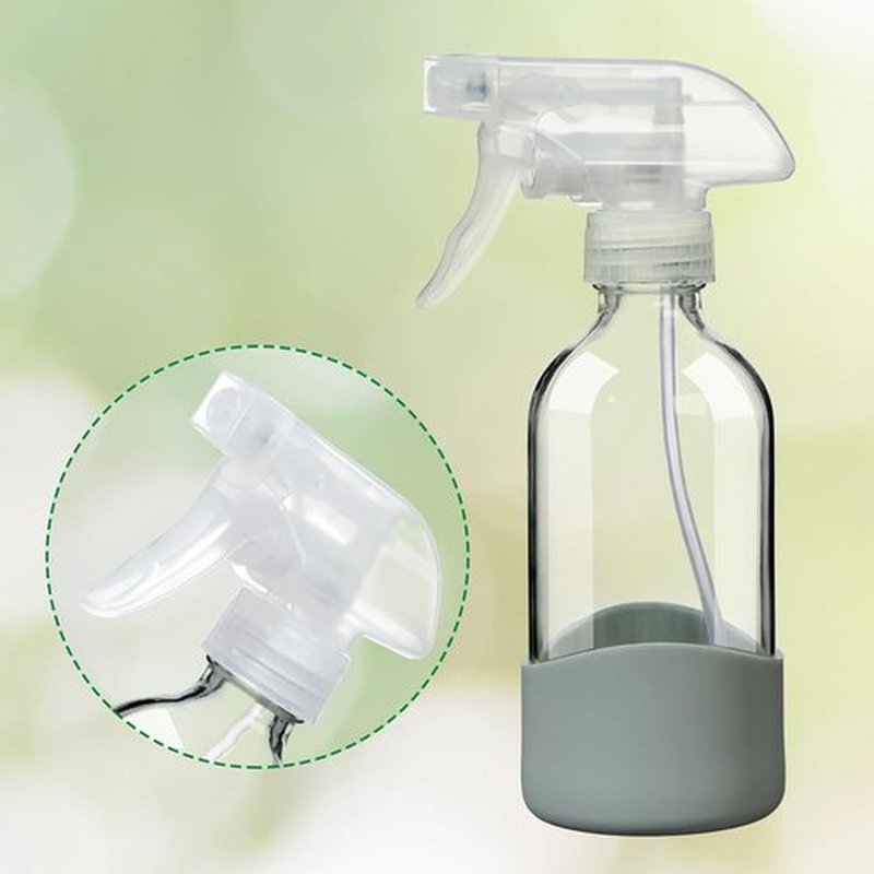 Skiennix 8oz Clear Glass Spray Bottle - Refillable, Leakproof & Eco-Friendly with Adjustable Nozzle | Perfect for Cleaning, Hair, Plants & Essential Oils (1 Pack)