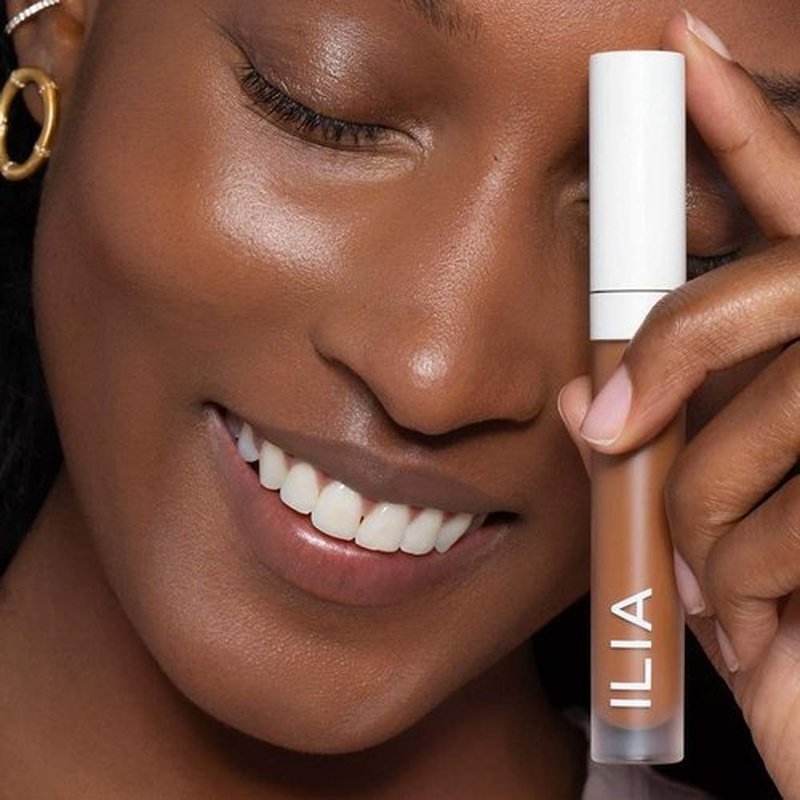 ILIA - True Skin Serum Concealer | Non-Comedogenic & Vegan Formula for Dark Circles (Cassia SC8, 0.16 oz | 5 ml)