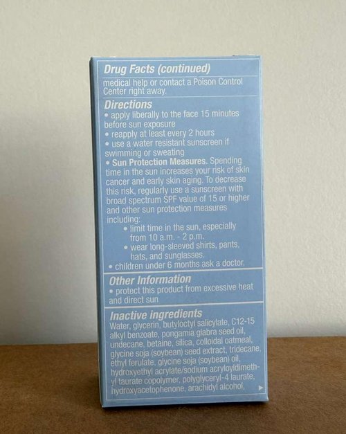First Aid Beauty - Hydrating Sunscreen Milk with Colloidal Oatmeal, Broad Spectrum SPF 45, Non-comedogenic SPF Formula Helps Nourish Skin with Organic UV Filters & Glycerin, 24-hour Hydration, 1.7 oz