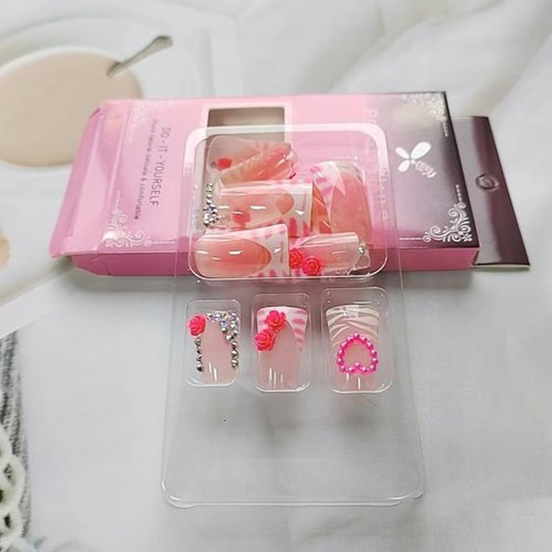 24 Pcs Press On Nails Short Square,YEFIUO Duck Mouth Fake Nails Press ons Cool Nail Art Tips Acrylic Nail Kit Glue on Nails Full Cover False Nails with Rhinestone Flower Nail Charms Design for Women