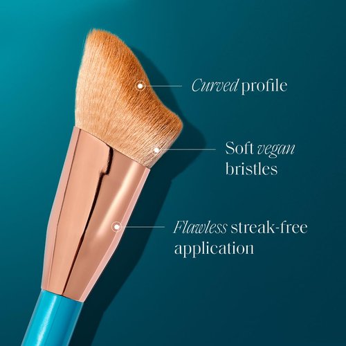 St. Tropez Ultimate Flawless Tan Face Brush - Achieve a Perfect Tan | 1 Count
