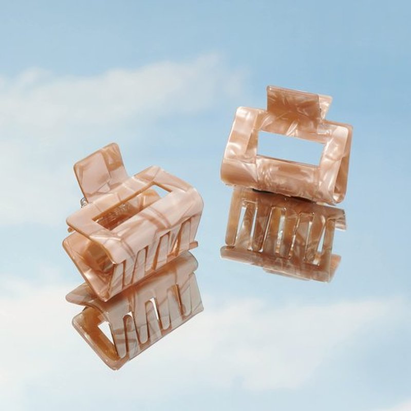 The Hair Edit Midcentury Marble Claw Clip