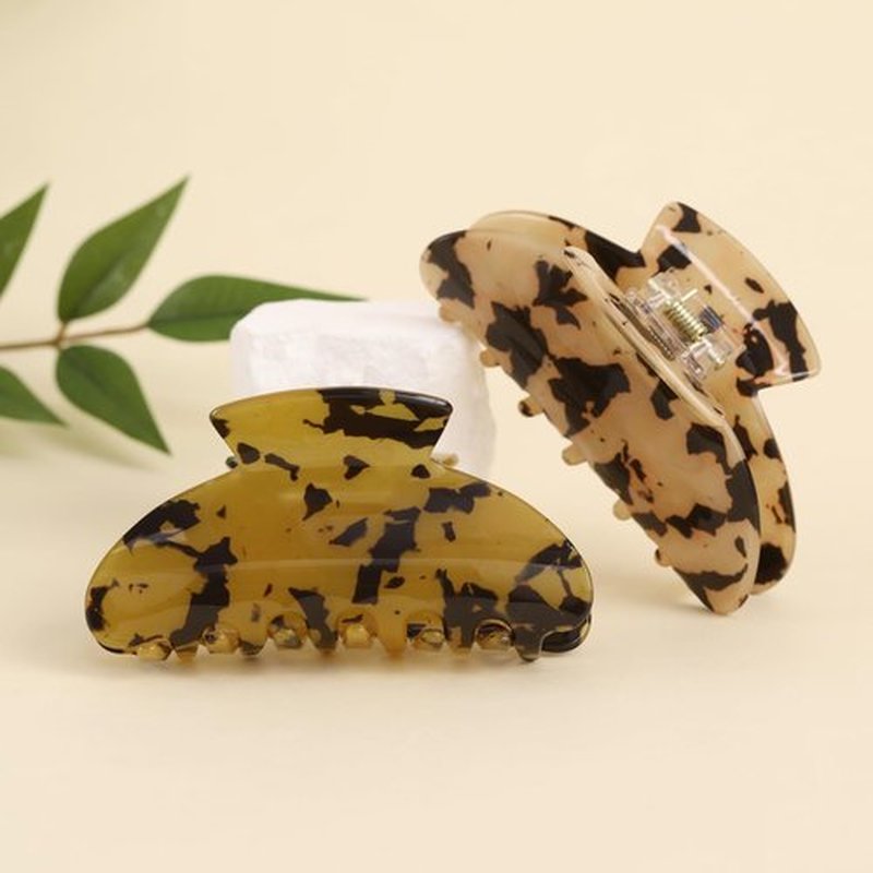 2PCS Tortoiseshell Leopard Hair Clips for Women Girls – Vintage Acetate Medium Claw Clips, Trendy French Style Hair Accessories for Thin Hair