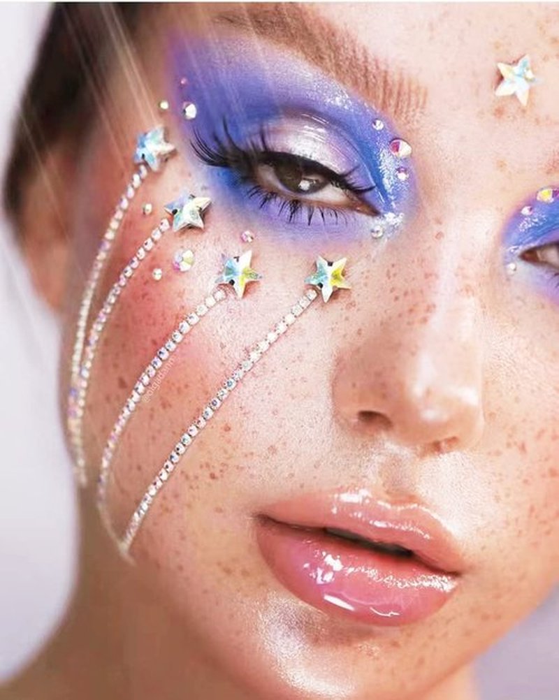 Le Fu Li 9 Sheets Eye Body Face Gems Makeup Jewels Rhinestone Stickers Self Adhesive Crystal Rainbow Makeup Diamonds Face Stick Gems for Women Festival Accessory and Nail Art Decorations