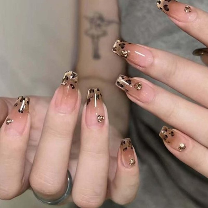 Hkanlre Medium Coffin French Press on Nails Bling Fake Nails Tips Full Cover Rhinestones False Nails for Women 24PCS