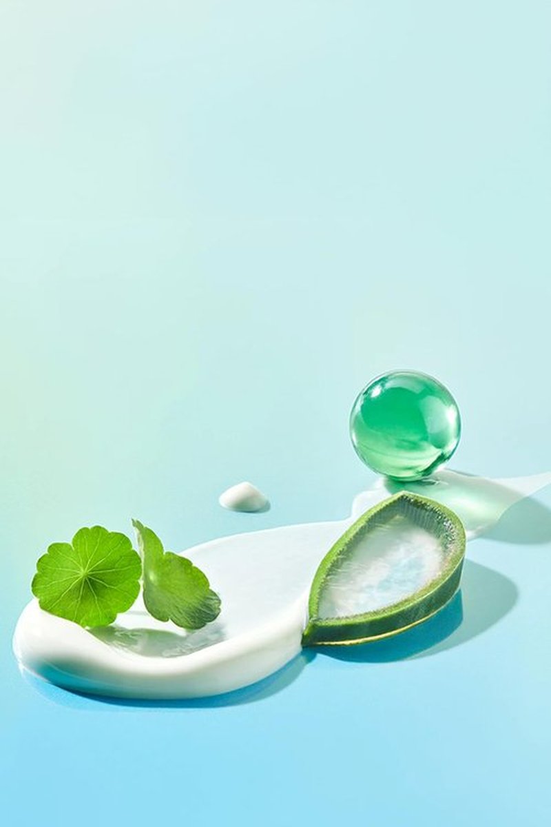 TOCOBO: CICA CALMING SUN SERUM SPF50+ PA+++