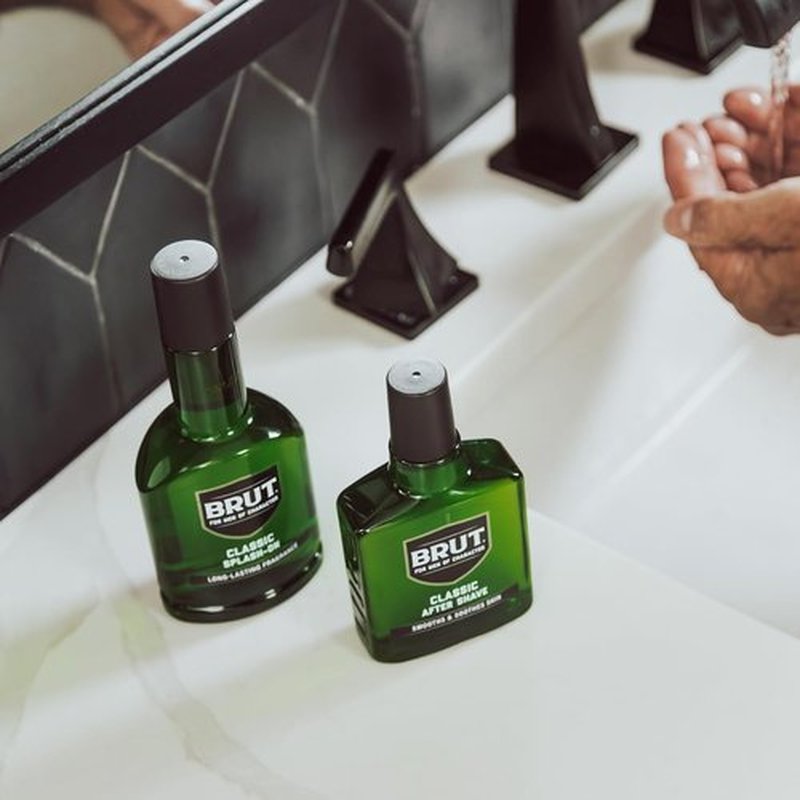 Brut Splash-On Original Fragrance - Bold, Long-Lasting Cologne for Men - 3.5 oz with Spicy Woods, Floral & Citrus Notes