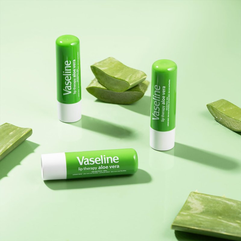Vaseline Lip Therapy Aloe Fresh 8-Pack – Moisturizing Lip Balm for Very Dry Lips, 0.16 Oz Ea