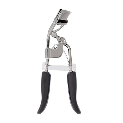 e.l.f. Pro Eyelash Curler - Strong Contoured Design for Eye-Opening Volume | Includes Extra Rubber Pad, Silver