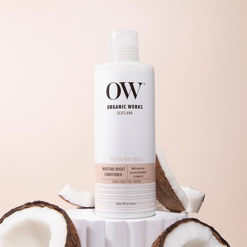 Super Naturals Moisture Boost Conditioner by Organic Works for Unisex - 10.14 oz Conditioner