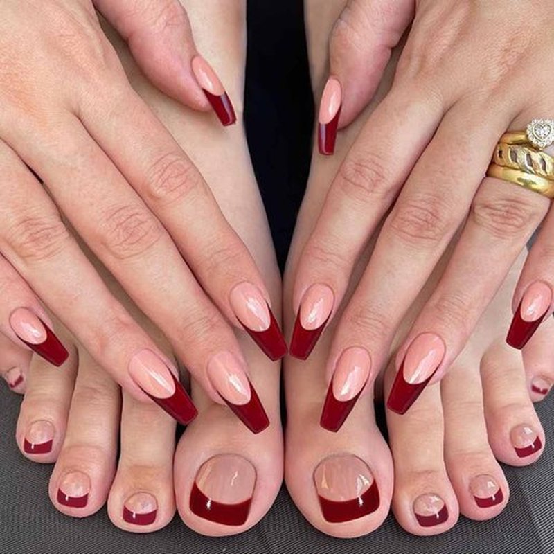 Outyua 48Pcs Press on Nails Toenails French Nail Tips Medium Length Flase Nail Finger Toe Nails Red Glossy Acrylic Fake Nail with Designs (Red French)