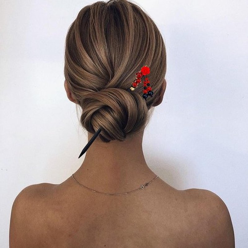 4 PACK Chinese Hair Chopsticks for Women, Wooden Hair Accessories, Japanese Hair Stick, Retro Tassel Retro Handmade Hairpins Flower Tassel Hair Chopsticks for Long Hair